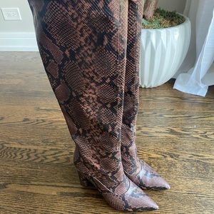 GUESS - Womens Snakeskin Knee High leather boots